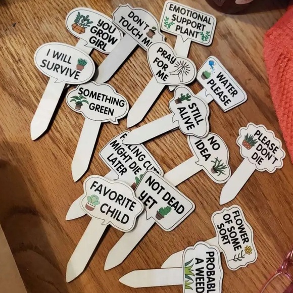 Surprise Pack: 3 Hilarious Garden Stakes for Plant Labels- NWT - Picture 13 of 13